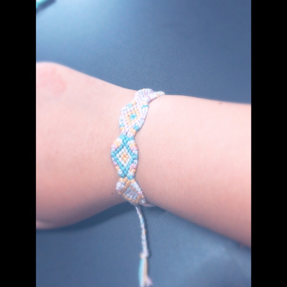 手绳编织，友谊手链，friendship bracelet