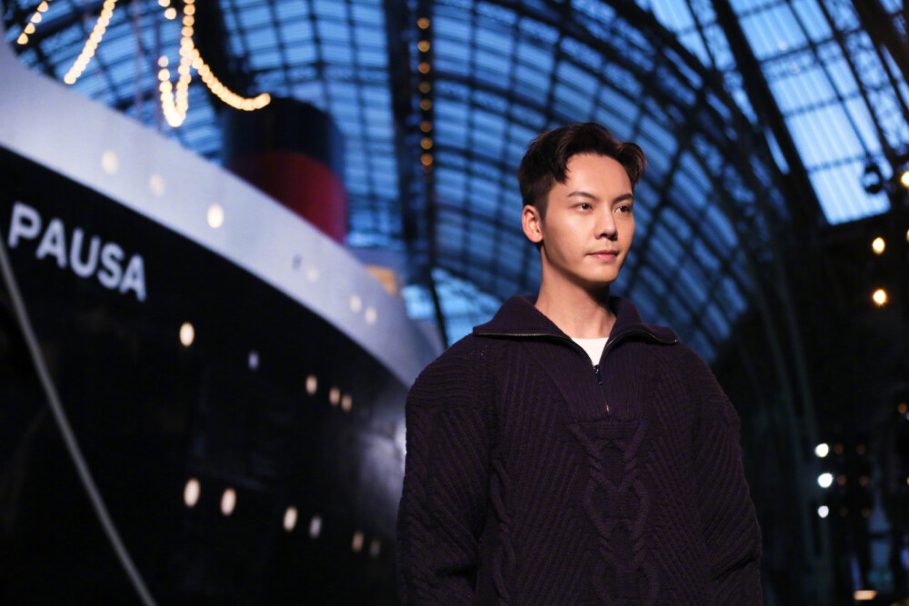 【陈伟霆 William Chan】180503 CHANEL 2018/19早春度假系列发布会 香奈儿Chanel中国腕表形象大使陈伟霆 2048 x 1365 px (图源: 微博@香奈儿CHANEL weibo.com/1892475055/GfAtgcsFW)