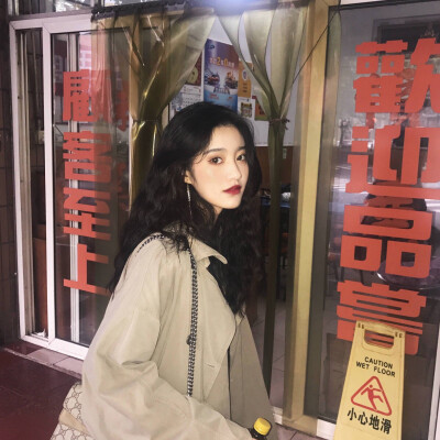 只要你足够优秀
就不会有那么多b事让你难过