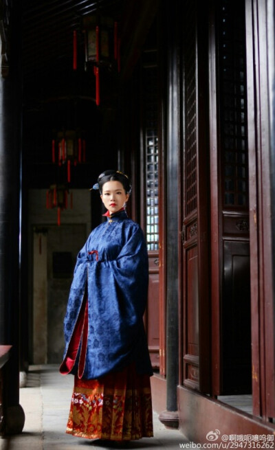 岂曰无衣 与子同袍