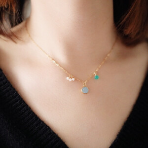 定制
            Cloudcity蓝晶簇 原创设计14K包金短项链 清新别致云朵链早春新款