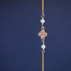 定制
            Cloudcity 银镀金锆石四叶草淡水圆珍珍珠14k包金手工手链细链女