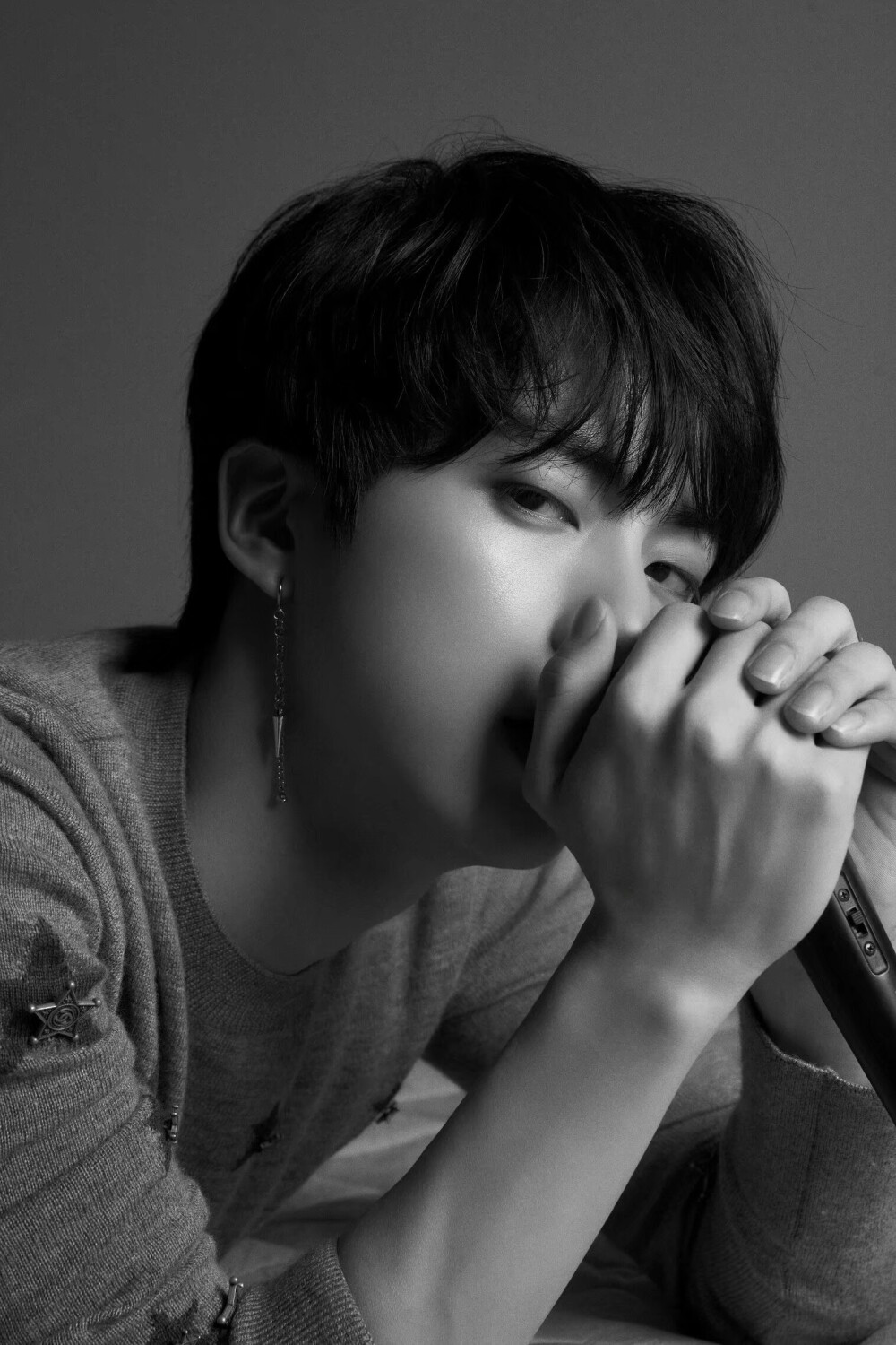 LOVE_YOURSELF 轉 'Tear'
Concept Photo O version ​​​
20180508