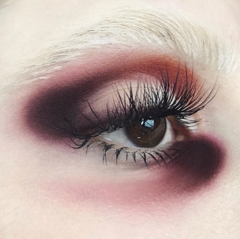 彩妆，眼妆，唇妆，亮片闪粉，口红唇釉。