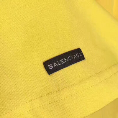 巴黎世家Balenciaga 18SS 黄色双BB字母 短袖Tee
有哟~