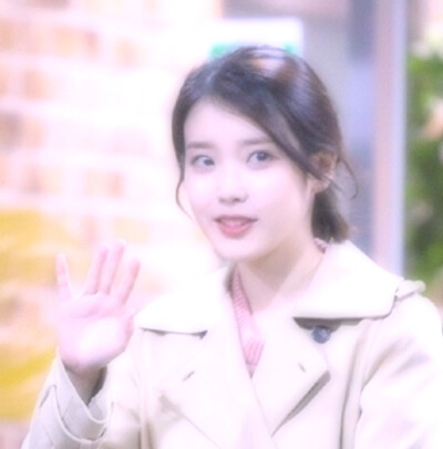 IU