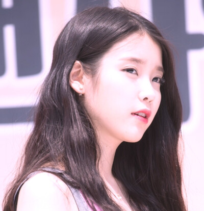 IU