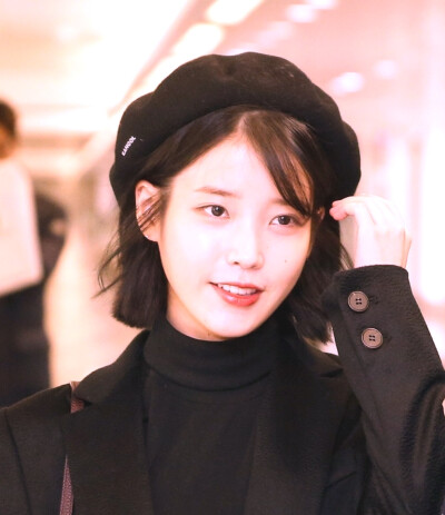 IU