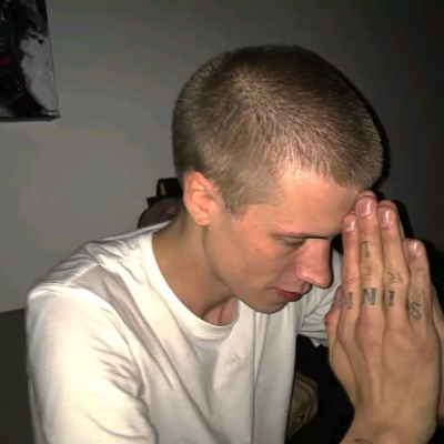 玩网男头，昕昕