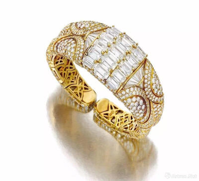 宝格丽（Bulgari）钻石手镯，成交价： 1,025,000 HKD （含买家佣金），，香港苏富比（Sotheby's）香港苏富比2017春季拍卖会瑰丽珠宝及翡翠首饰专场