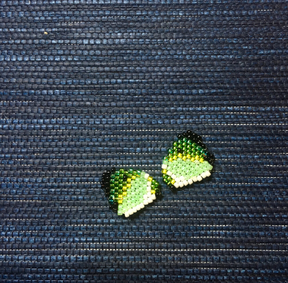 Beads brooch 