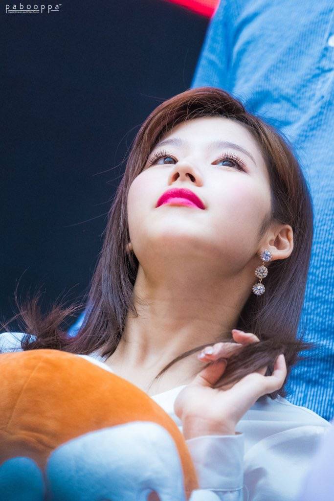 凑崎纱夏 sana twice成员