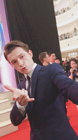 荷兰弟复联3发布会