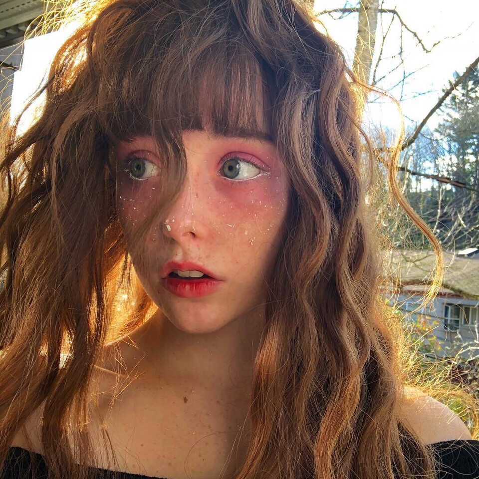 europeanandamericanfemaleheadportrait