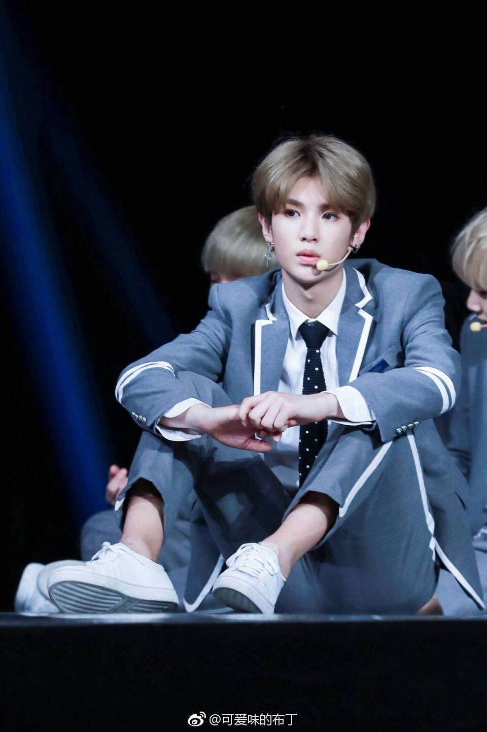 Justin黄明昊贾富贵