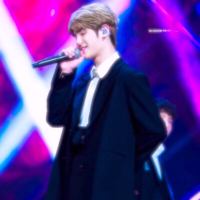 Justin黄明昊贾富贵