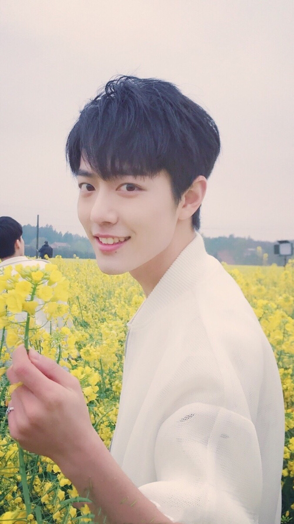 肖战 趁着新男友还没被更多人发现前赶紧放口袋里