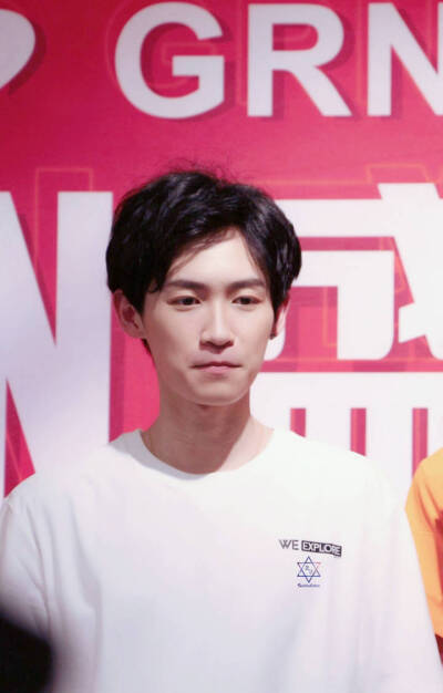 大哥贵人鸟活动，初星个站拍的