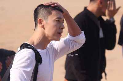 15.10.15 – Donghae Enlistment (Emilie).
平頭哥哥好帥~~