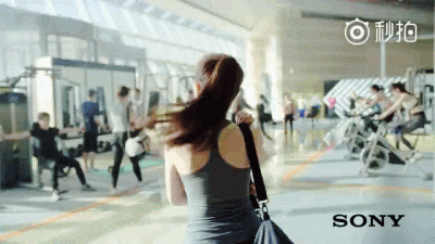 迪丽热巴／索尼耳机广告动图