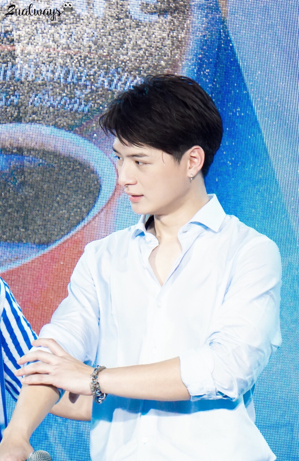 泰剧一年生 王慧侦 暖暖 阿日学长 Arthit KristPerawat
cr.Twitter:@logo