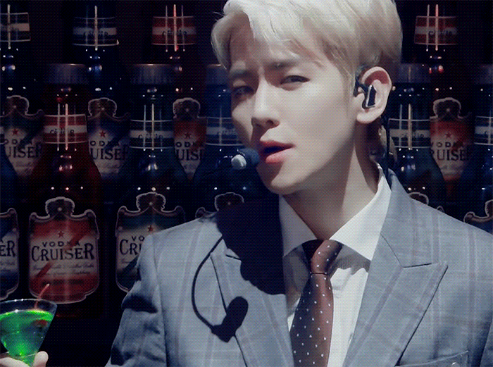 EXO 边伯贤