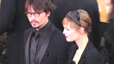 爱是最强大也是最脆弱的。
Johnny Depp ＆ Vanessa Paradis