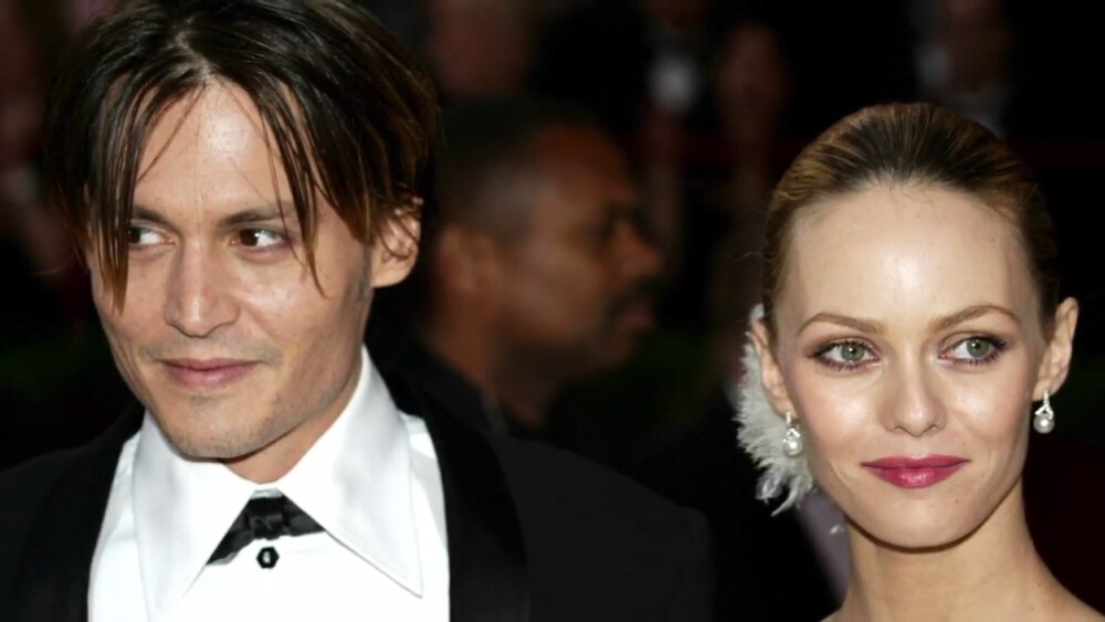 爱是最强大也是最脆弱的。
Johnny Depp ＆ Vanessa Paradis