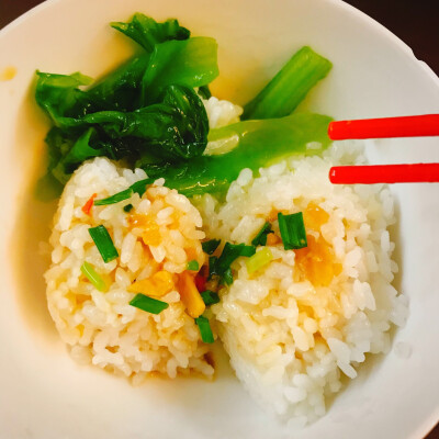 蒸排骨的汤就可以拌饭吃