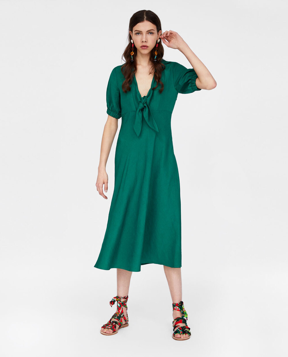 ZARA 新款 女装 结饰迷笛连衣裙 04437073538
价格￥ 399.00