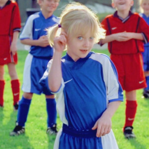 电影《我是山姆》女主露西截图 自截调色