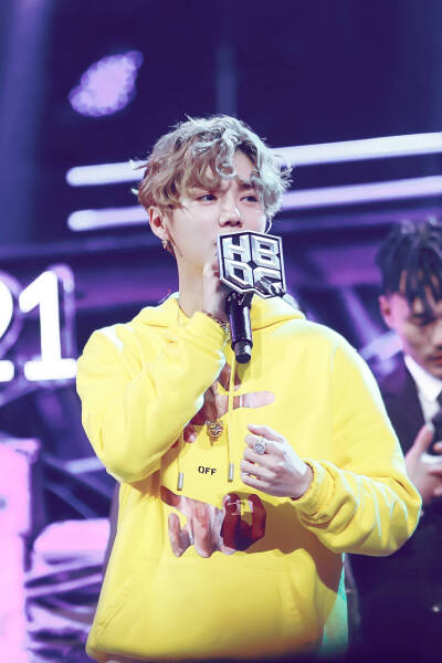 #鹿晗# 热血街舞团。