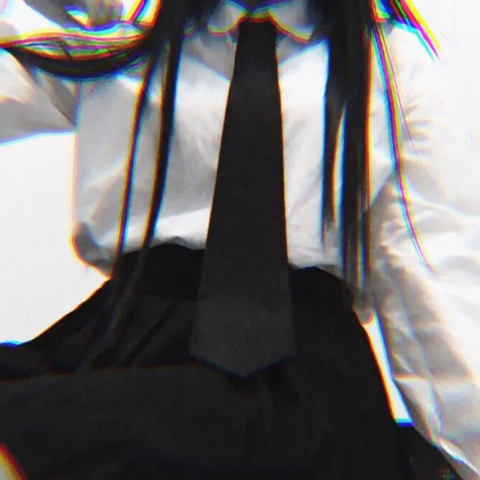 『倾妗-女生头像』原截： 攻警-