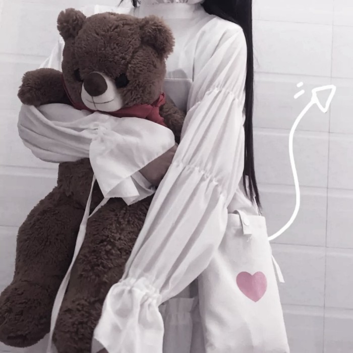 『倾妗-女生头像』原截： 攻警-