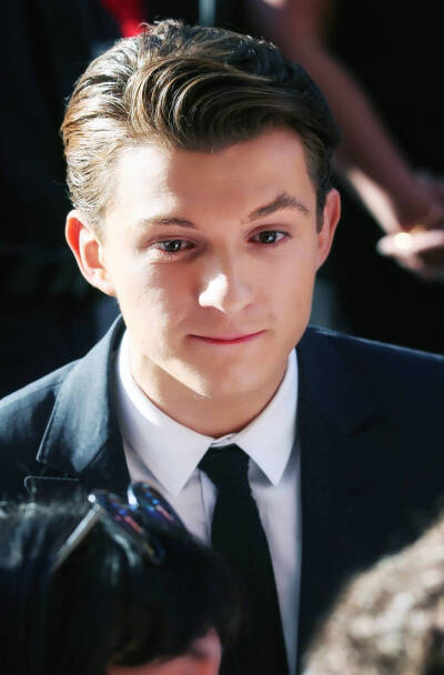 我老公
汤姆赫兰德