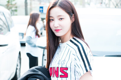 momoland 妍雨
180331 蚕室LG TWINS试球
Cr.[960801net]