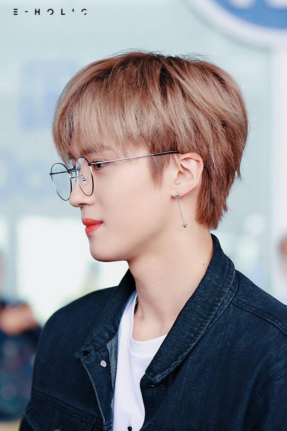 PENTAGON 闫桉（YANAN）