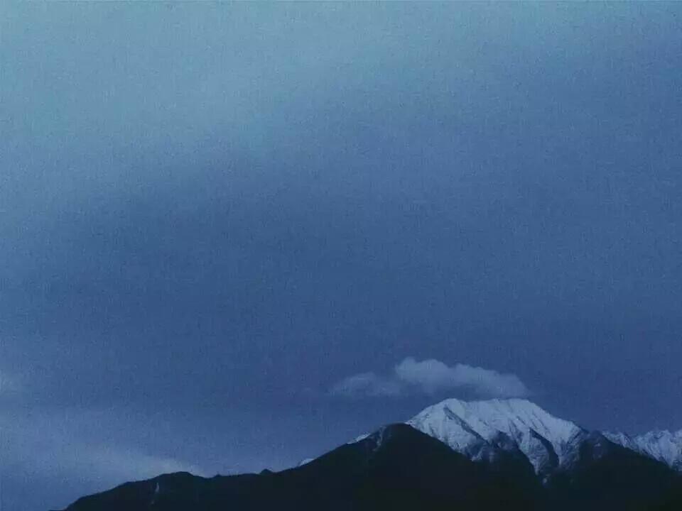 静谧。旷野。