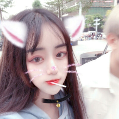 『倾妗-女生头像』原截： 审阅