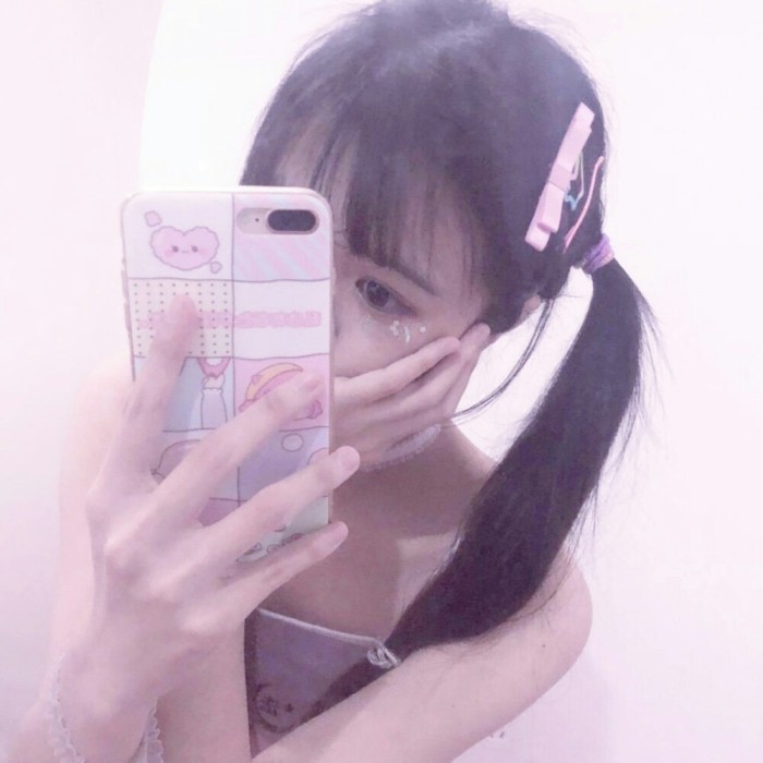 『倾妗-女生头像』原截： 审阅