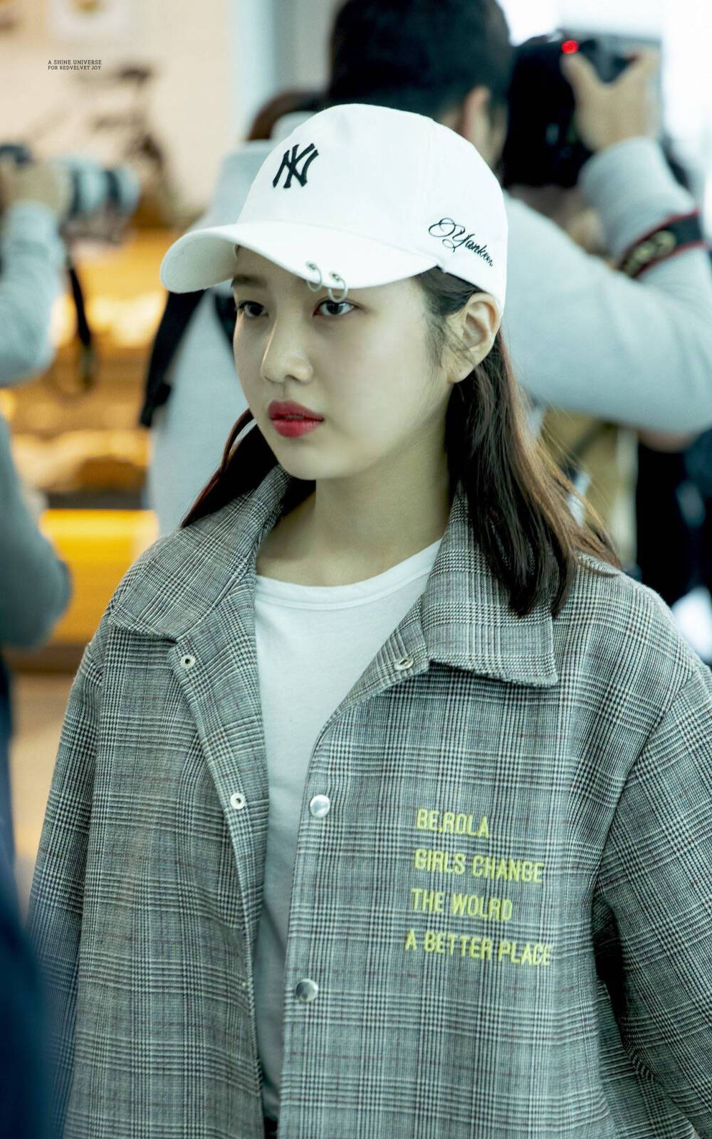 朴秀荣 Joy 朴秀英
Red velvet成员