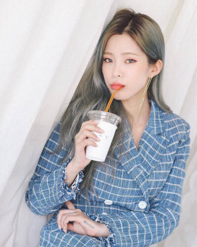 撒浪嘿哟张多蕙
Heize