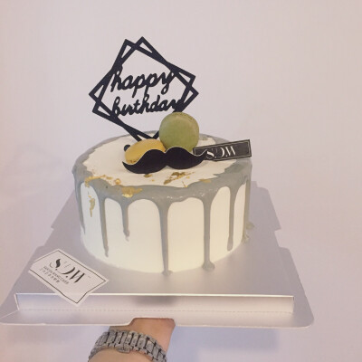 简约。男士蛋糕