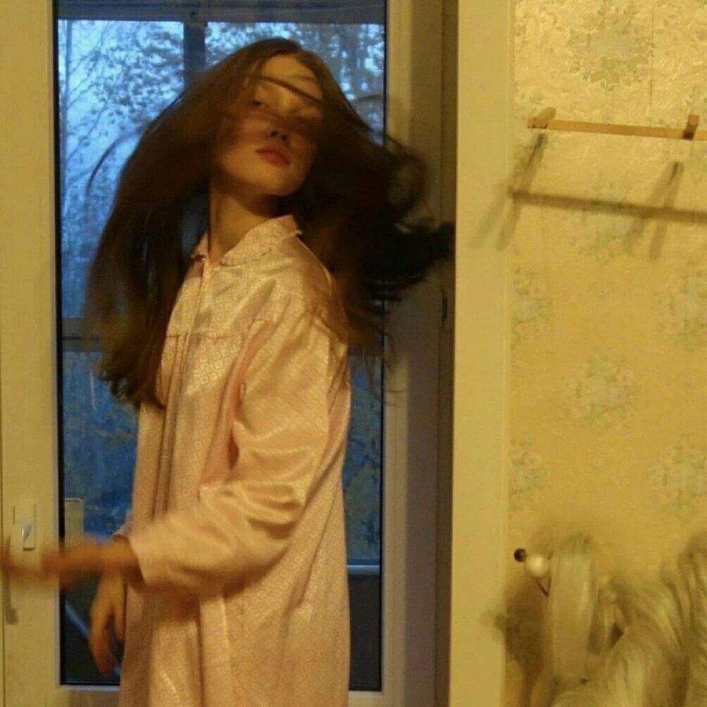 女生头像__by太阳于你