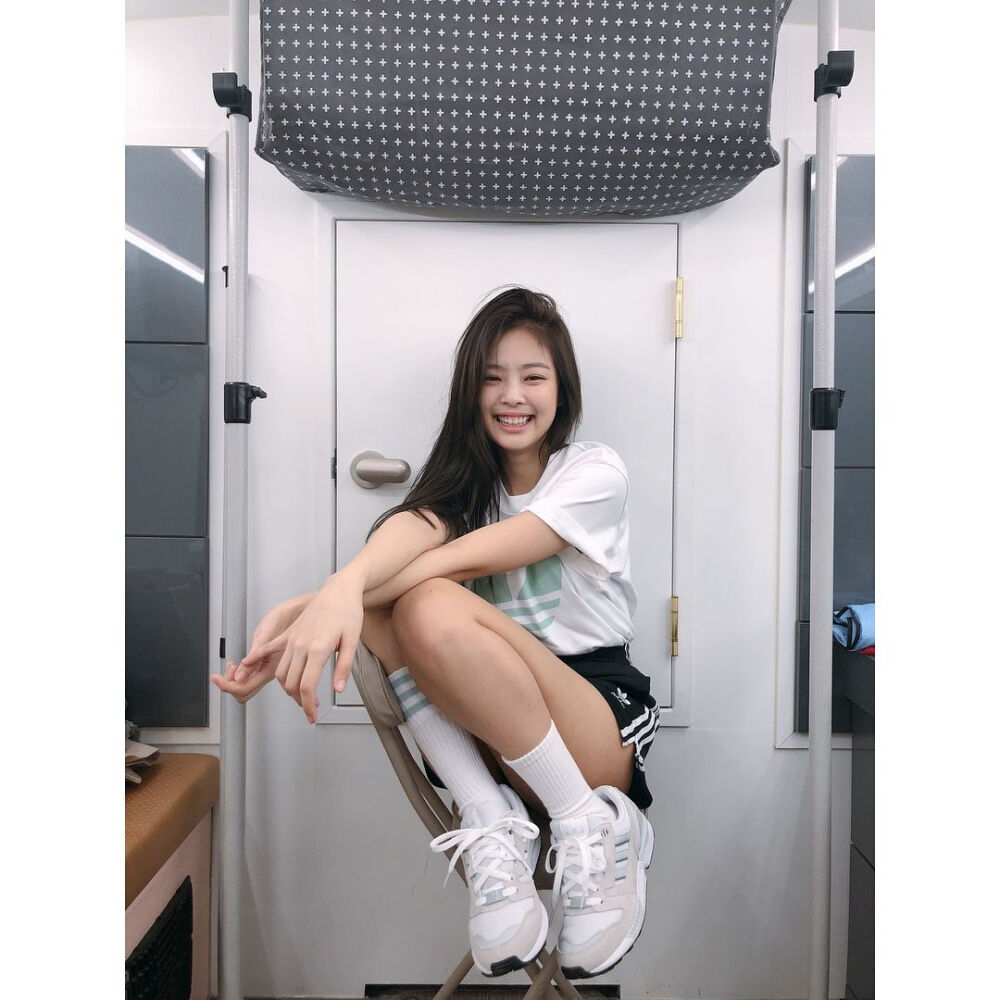 BLACKPINK JENNIE