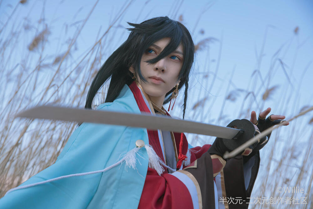 刀剑乱舞cos
和泉守兼定cn：Willie