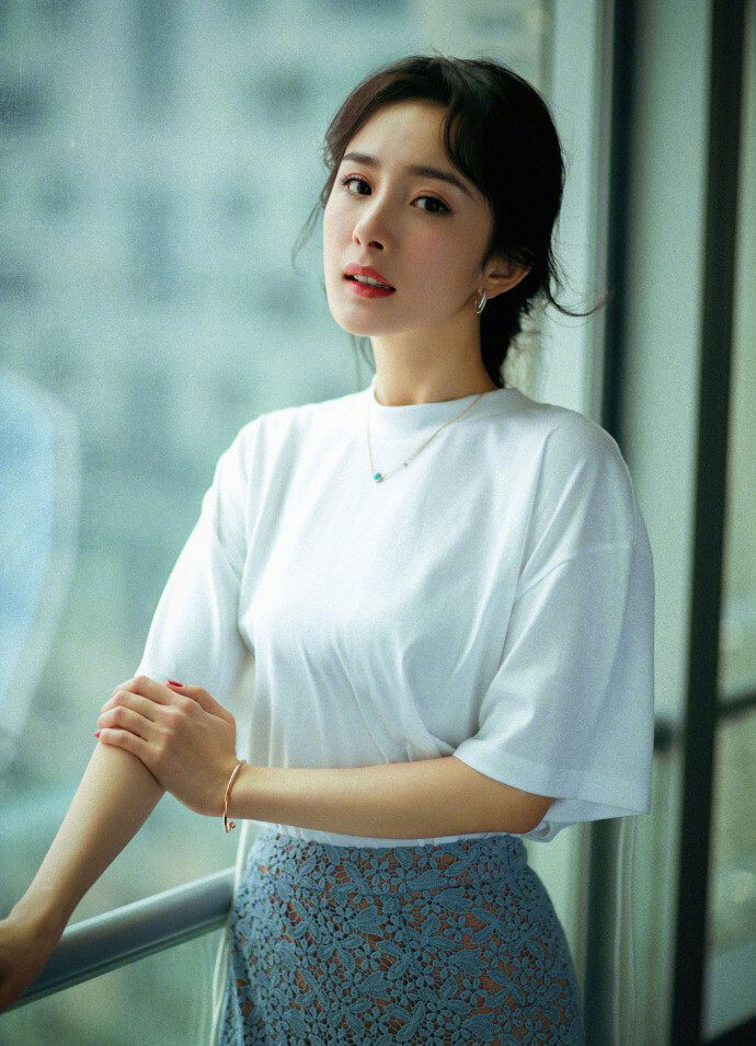 杨幂 出席每益添品牌活动