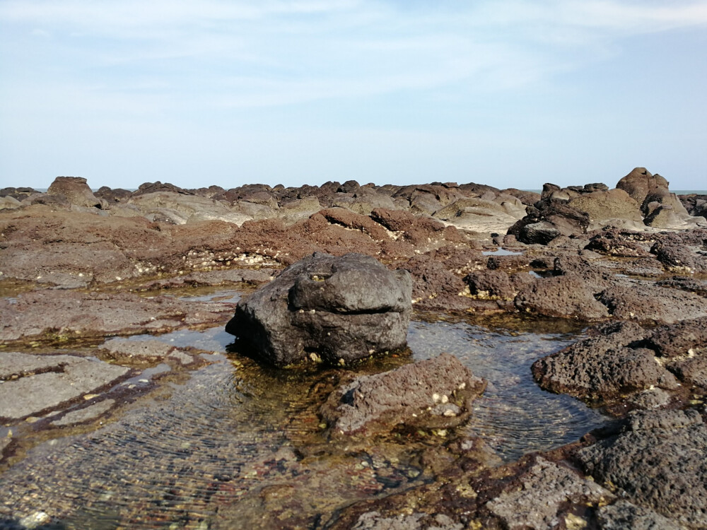 福建漳州龙海市的镇海角，有种天涯海角的感觉。