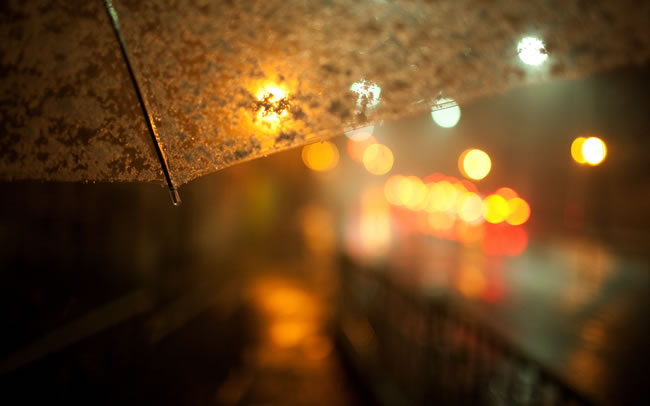 唯美朦胧雨夜背景图片