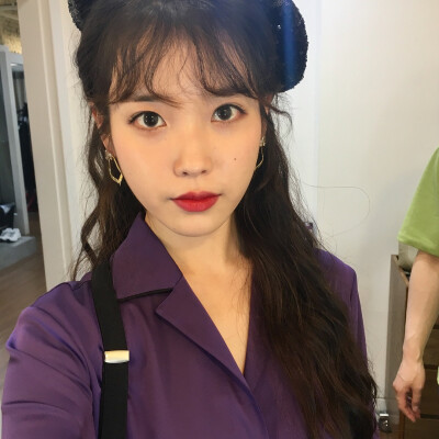 IU